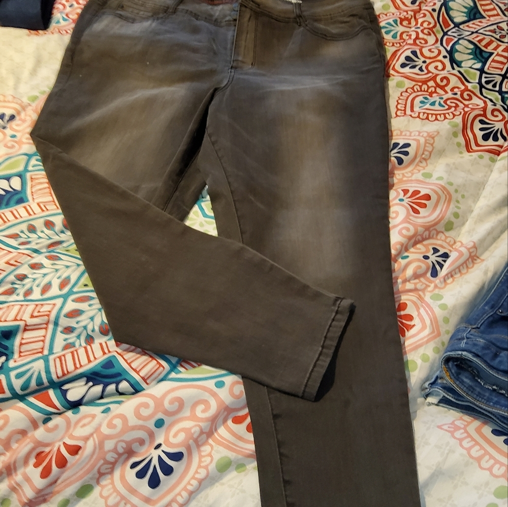 Black skinny jeans